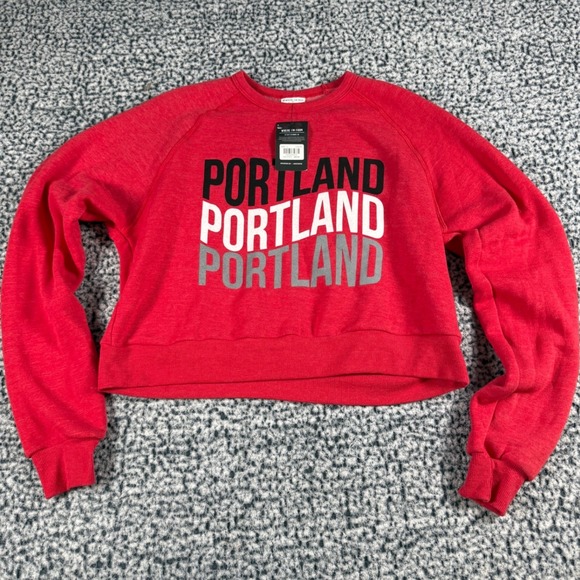 WHERE I'M FROM Tops - WHERE IM FROM Portland Cropped Red Sweatshirt Women's Size L Long Sleeve NWT‎
